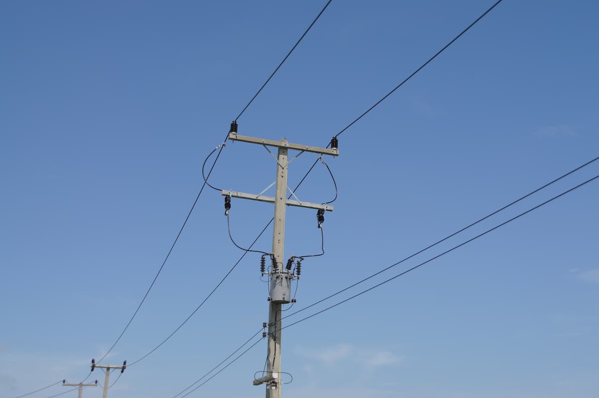 syaden-electric-pylon-sunset