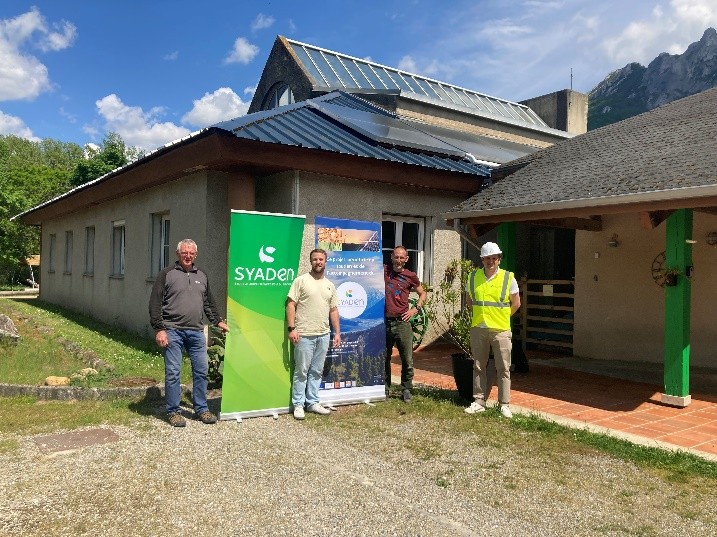 Bugarach et le SYADEN réceptionnent une solution solaire thermique pour la Maison de la Nature et de Randonnée